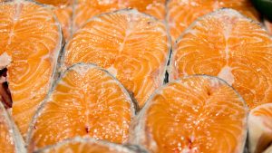 Vela ingrosso commercio prodotti ittici ristorazione vendita al dettaglio pescherie pesce azzurro mar ligure frutti di mare allevamento congelato
